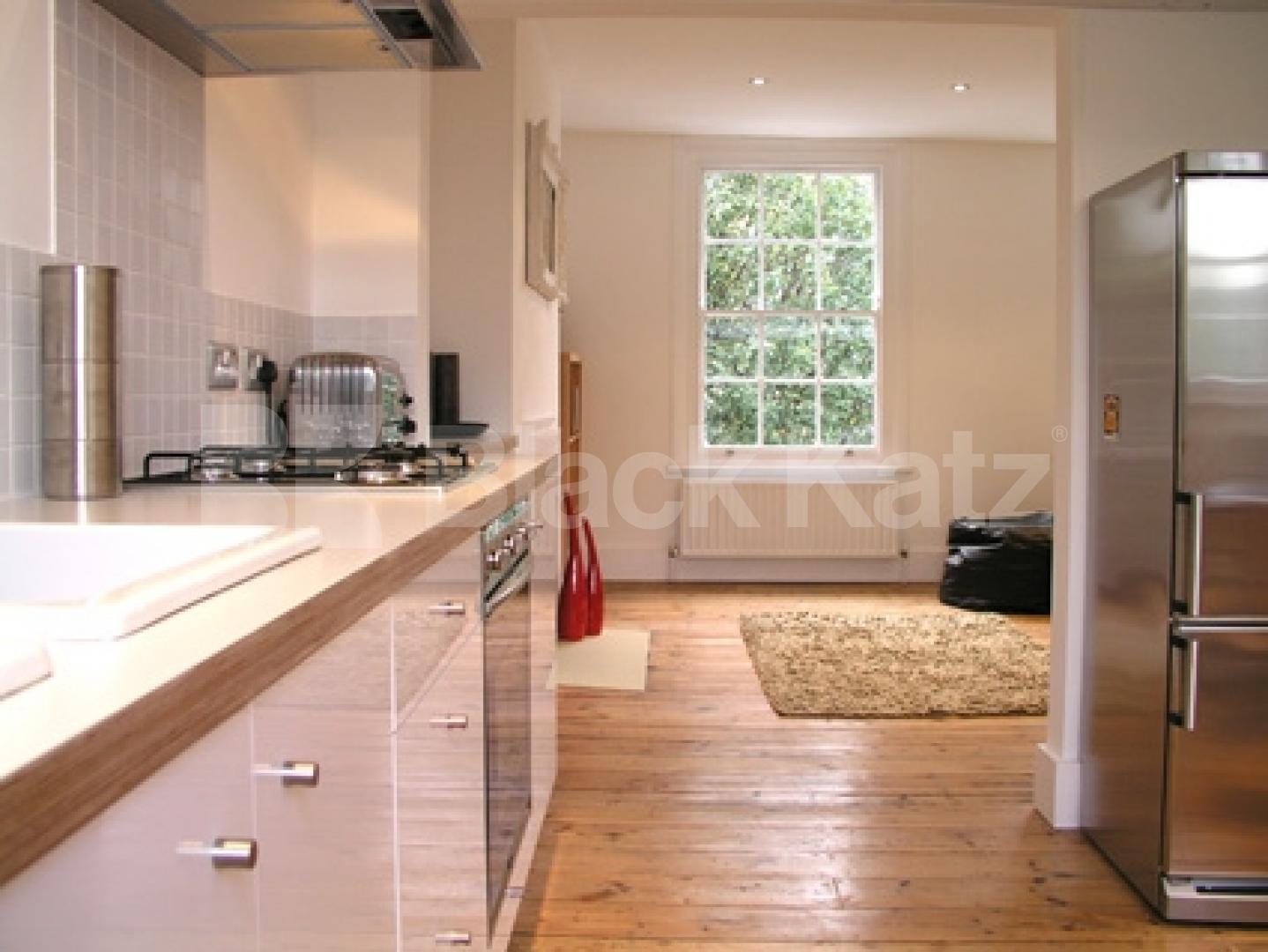 			LET , 2 Bedroom, 1 bath, 1 reception Apartment			 Clapham Manor Street, Clapham